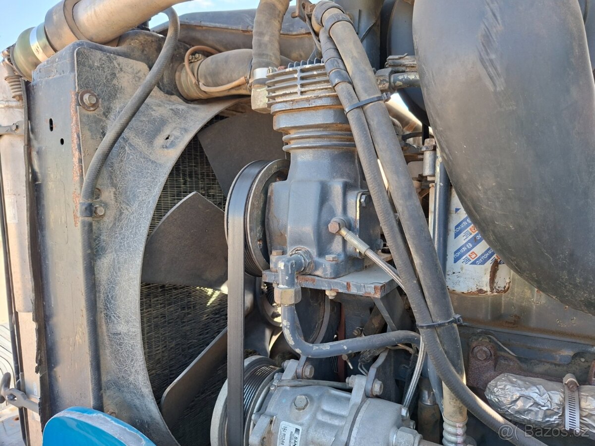 NEW HOLLAND 8870 4X4 - 13