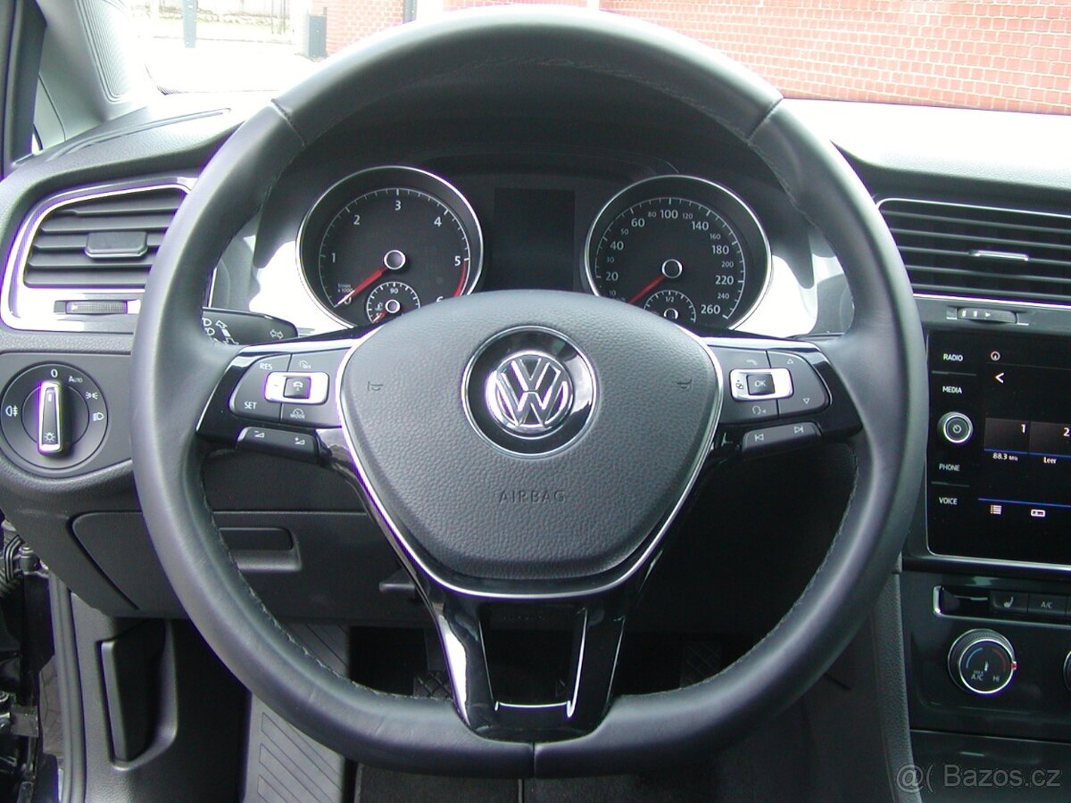 Golf 1.6TDi, Comfortline, Vysoká výbava - 13