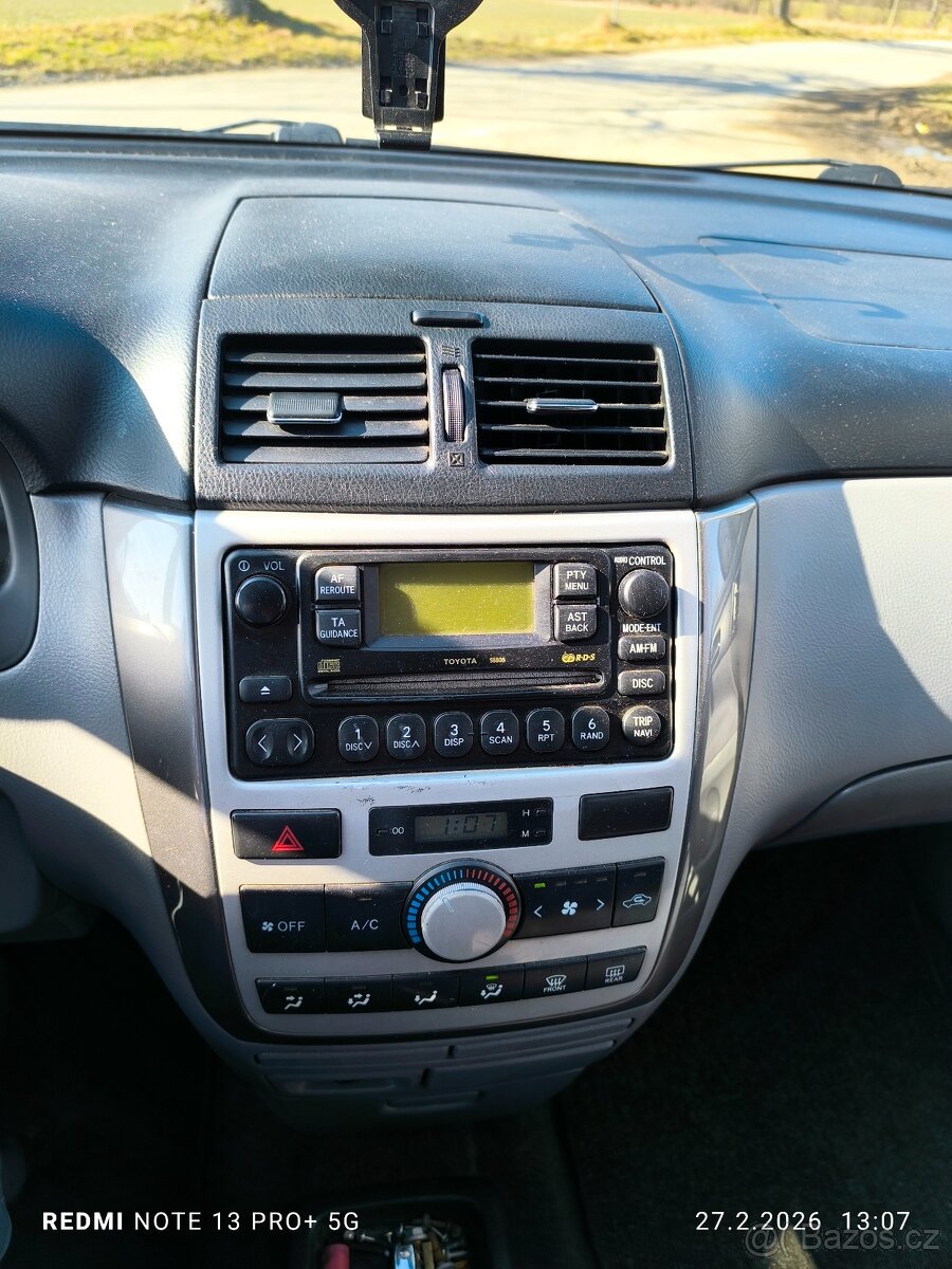 Avensis Verso 2.0 D 85kw - 13