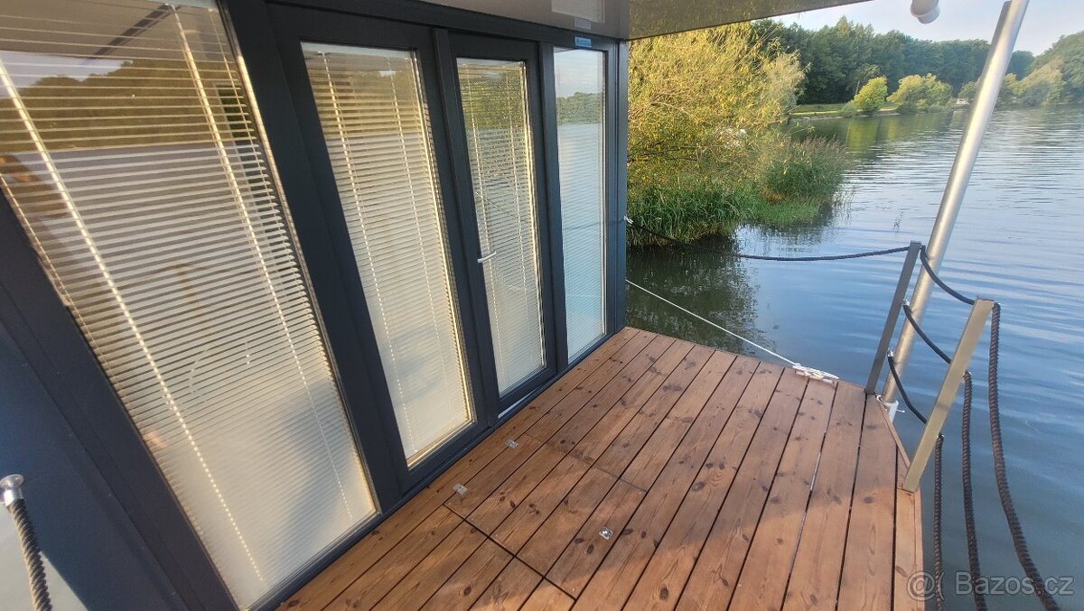 Hausbot 9,3 x 3 New - 13