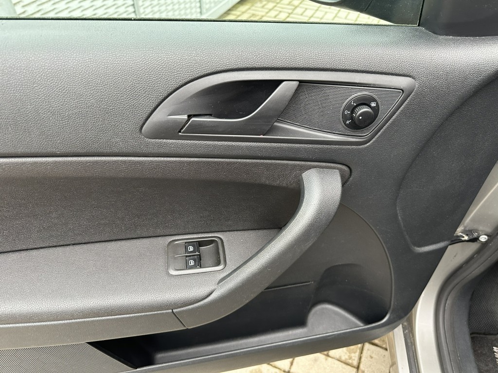 Škoda Yeti 2.0 TDi 81kW 4x4 serviska - 13