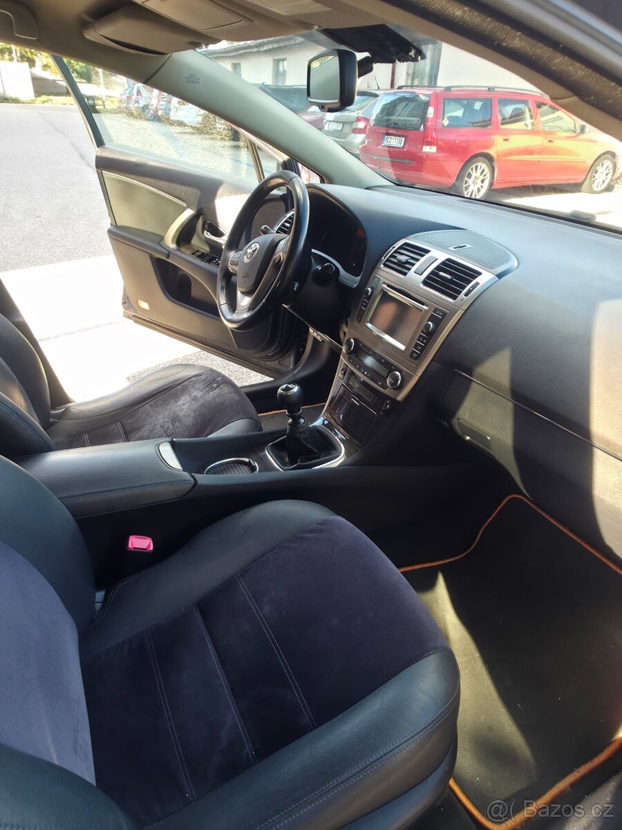 Avensis 2.0 D4D 91kw - 13
