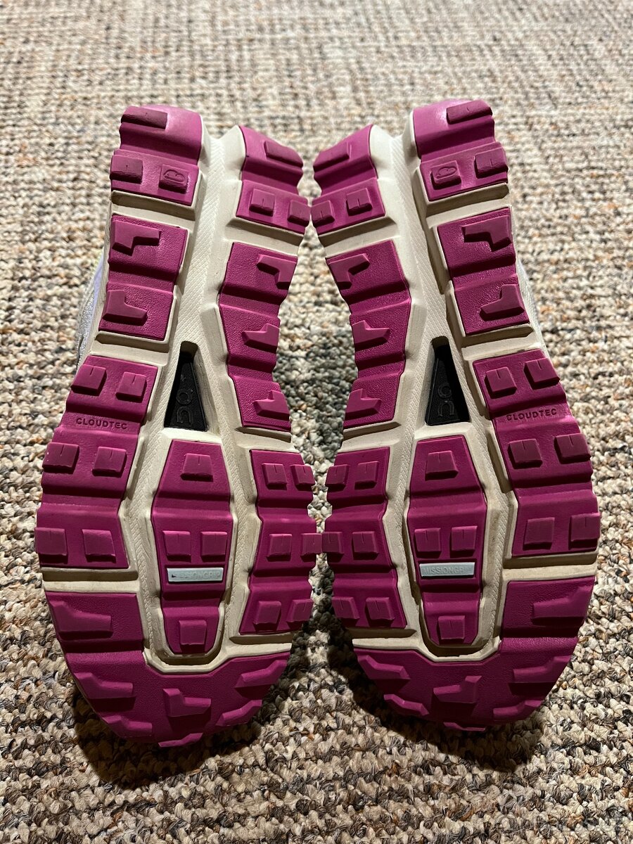 4x boty On Running Cloud velikost 36 - 36,5 - 13