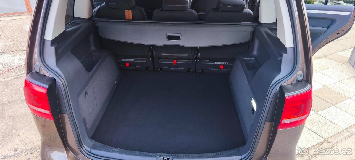 vw touran 2015 2.0 crdi dsg - 13