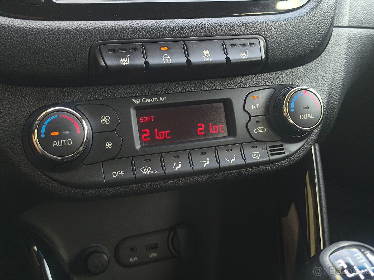 Kia Ceed SW 1.6 CRDi - 13
