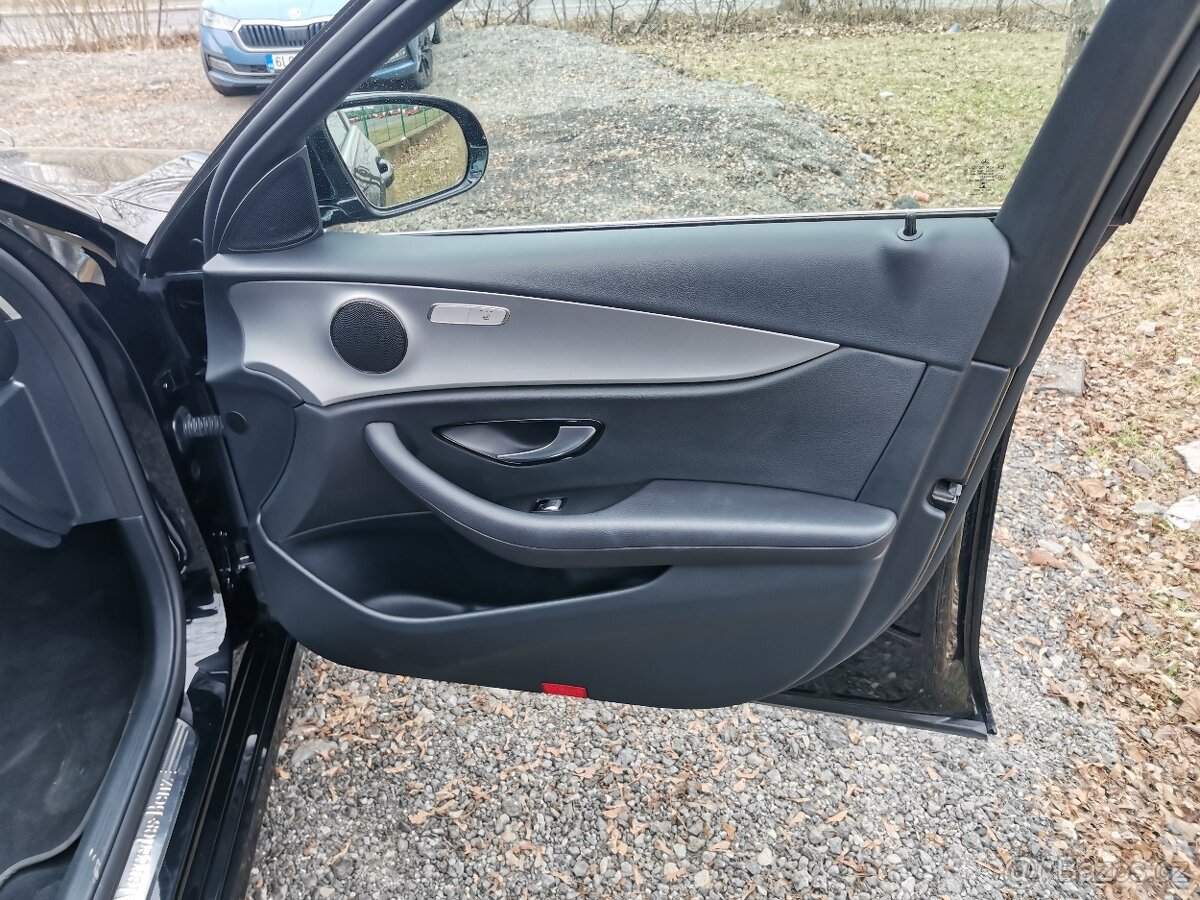Prodám Mercedes-Benz E220d - 13