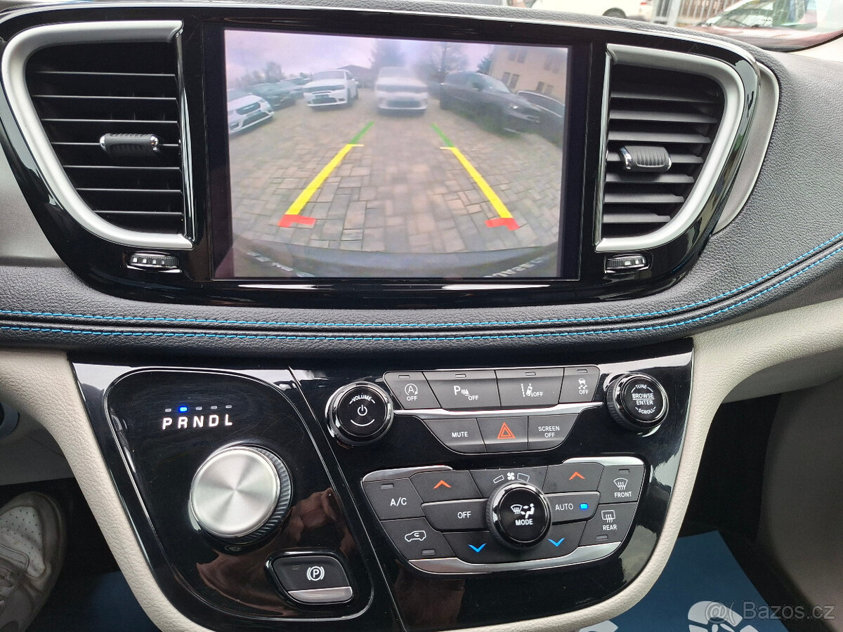 Chrysler Pacifica 3,6L V6, 7míst, bohatá výbava, nový model - 13