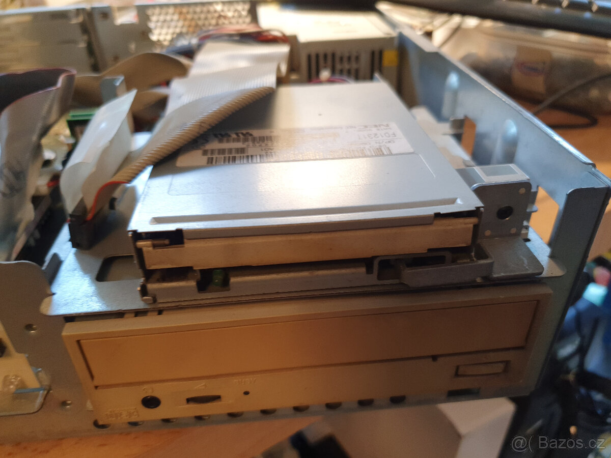 historické PC Dell OptiPlex GX115 desktop plně funkční - 13