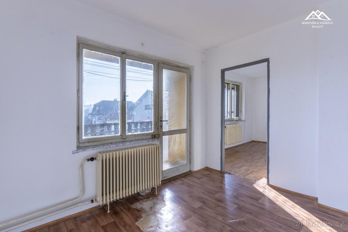 Prodej rodinného domu, 651 m2, Rušinov - 13