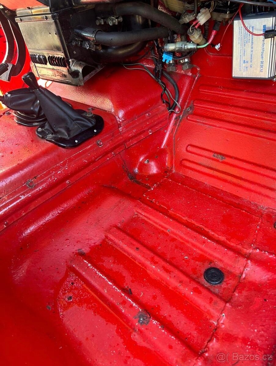 Toyota Landcruiser BJ40 - 13