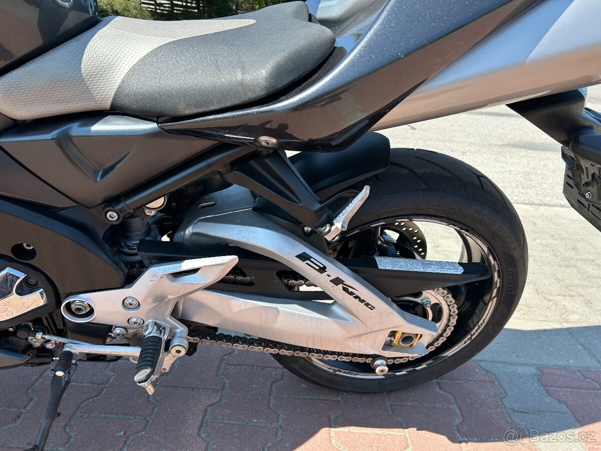 Suzuki B-King 1300 ABS 2008 - 13