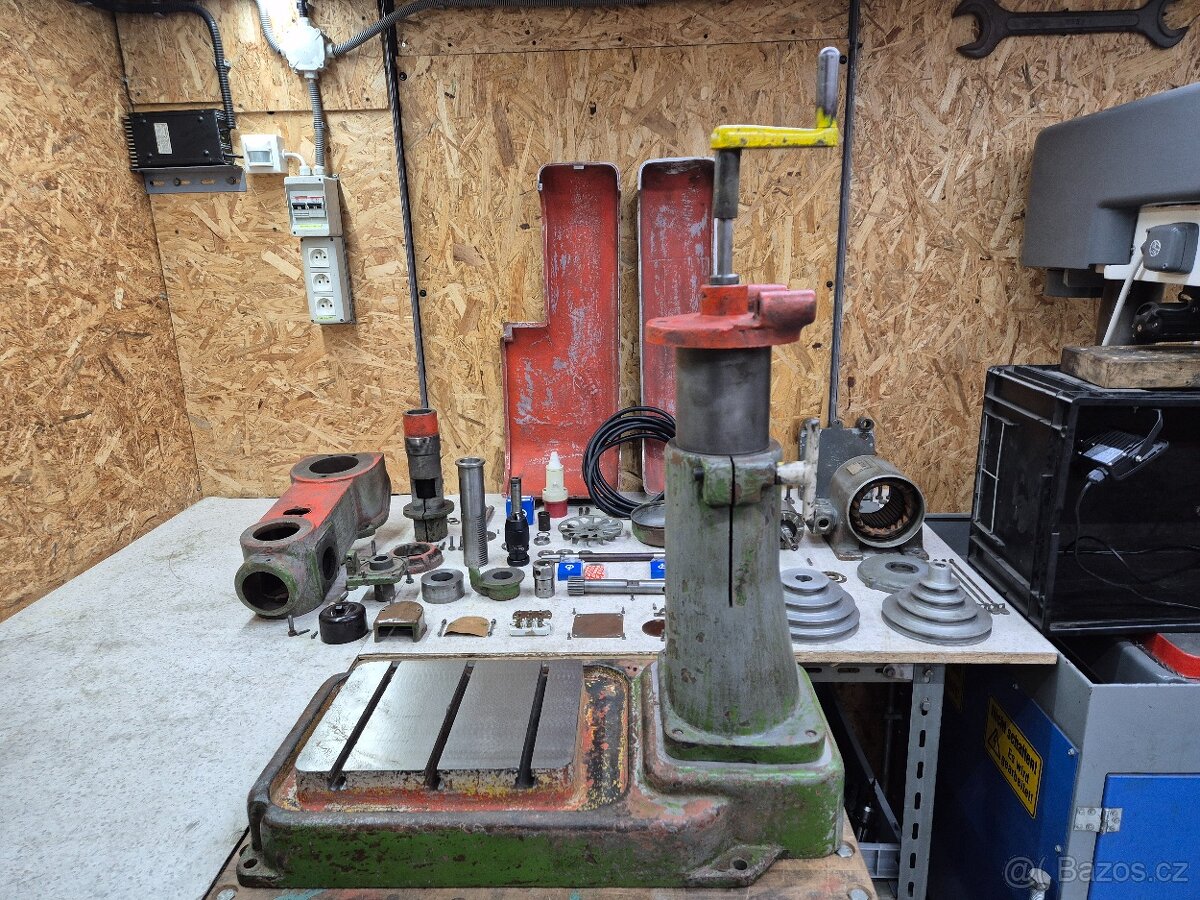 Vŕtačka jihokov V-16 1958 - 13