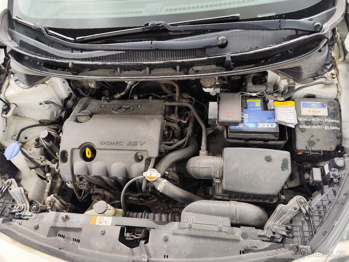 Hyundai i30 1.4i - 13