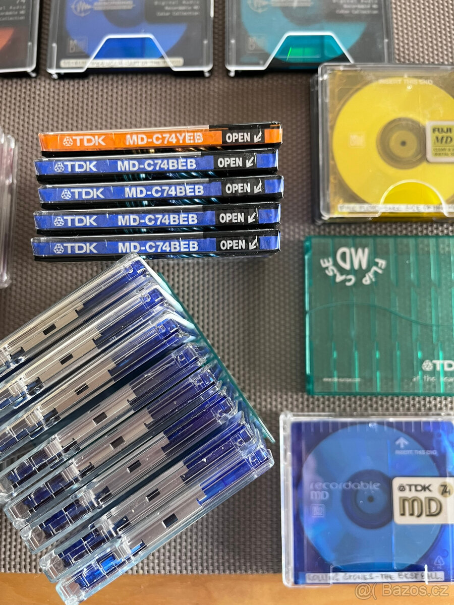 Komplet retro sada MiniDisc s příslušenstvím pro archivaci - 13