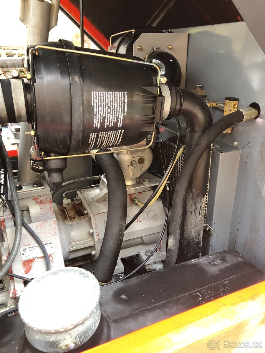 Šroubový mobilní kompresor Mannesmann Demag - 13