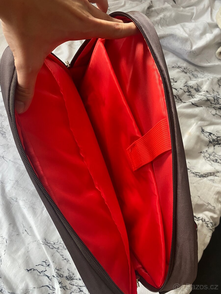 Acer Černý N15W4 Notebook - 13