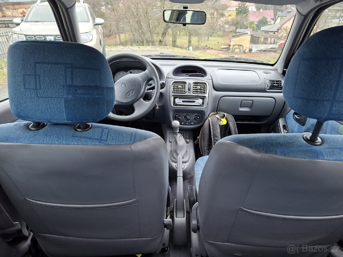 Renault clio 1.2 i - 13