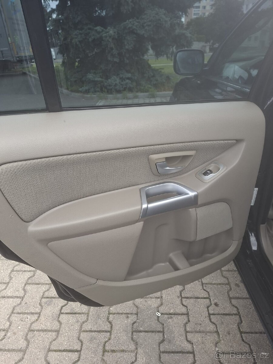 Volvo XC90 - 13
