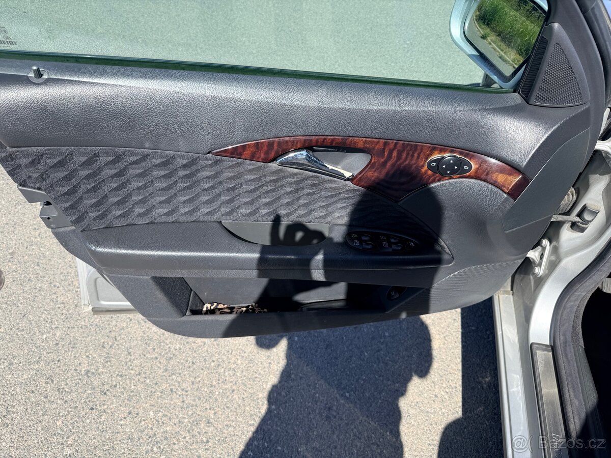 Mercedes Benz E220 cdi - 13