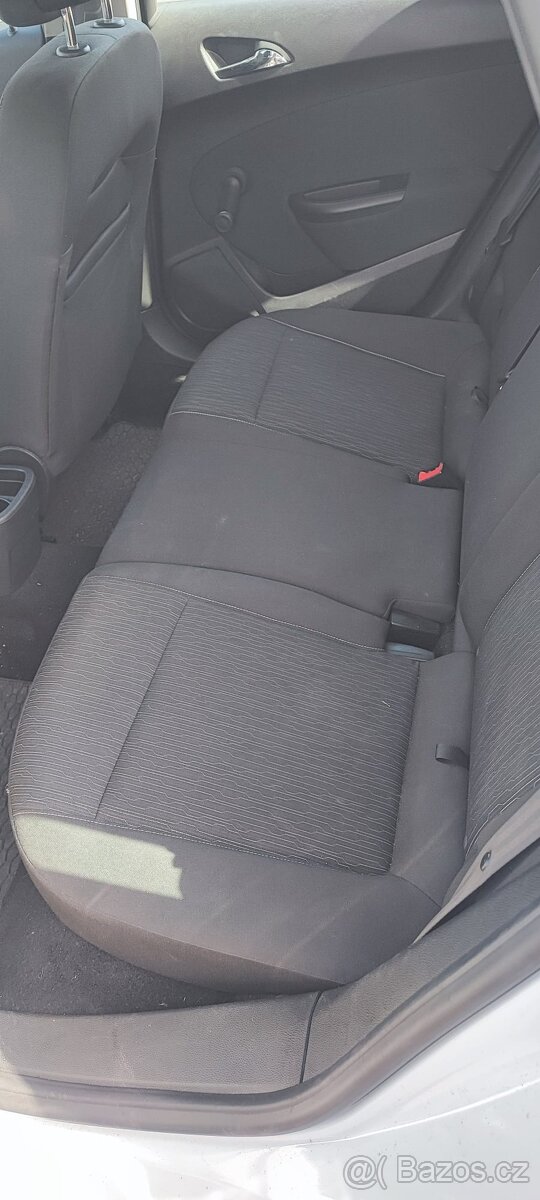 Opel Astra J 1.6 CDTi - 13