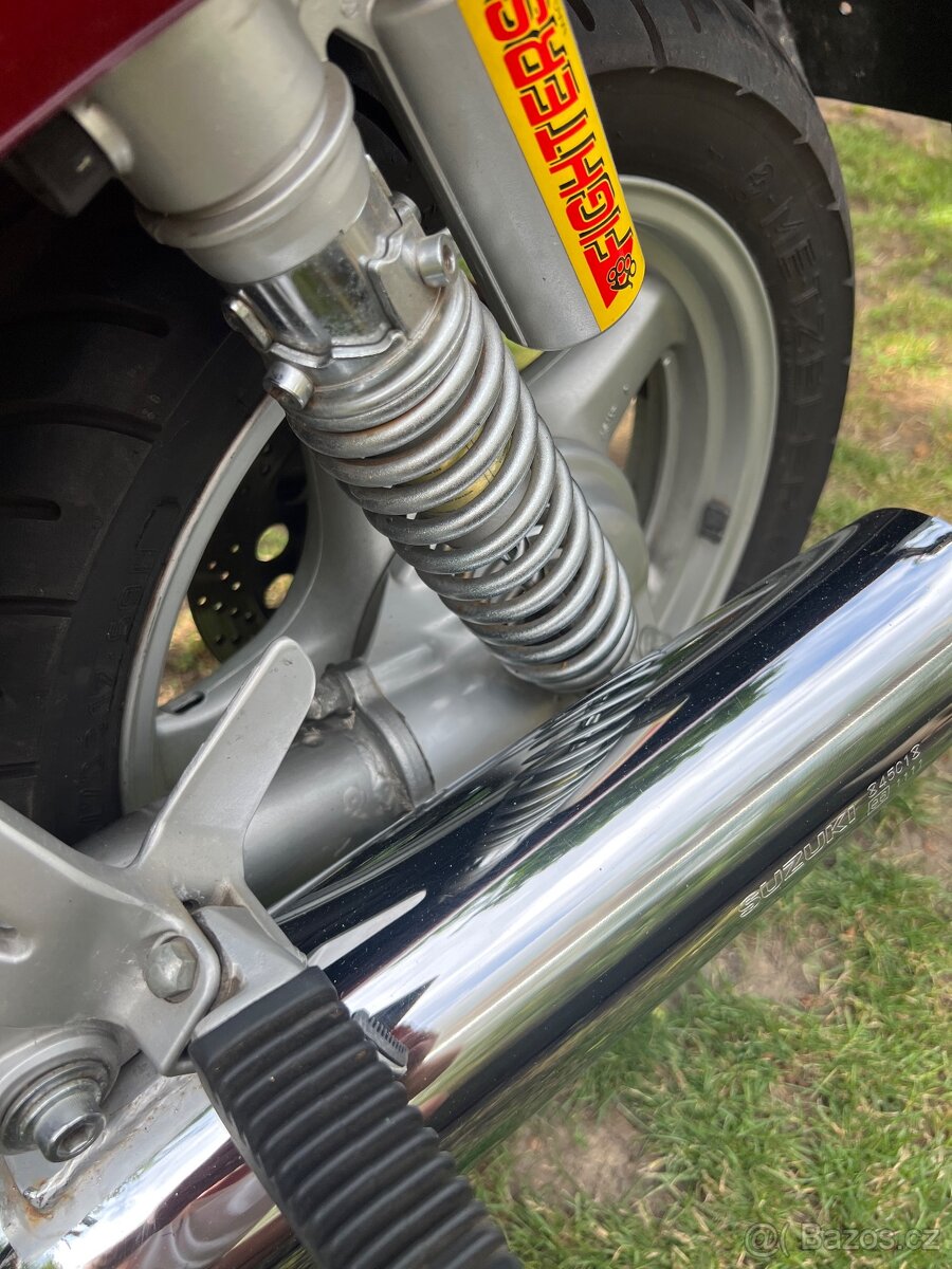 Suzuki VX 800 - 13