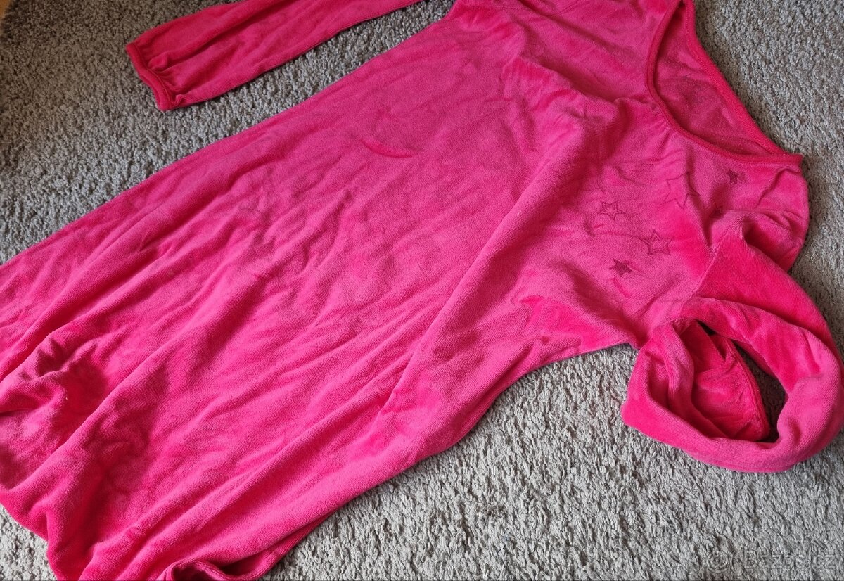 Balíček dívčího znač. obl.18 kusů,věk 12-14 - 13