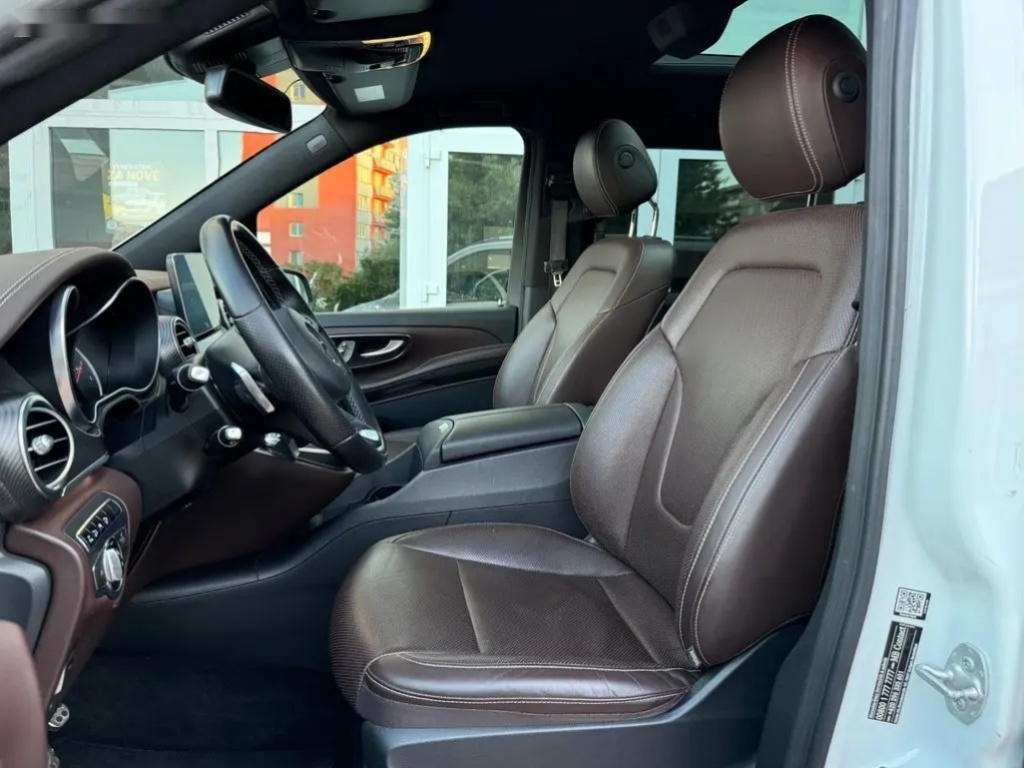 Mercedes-Benz Třídy V, Avantgarde AMG 250d 4MATIC - 13