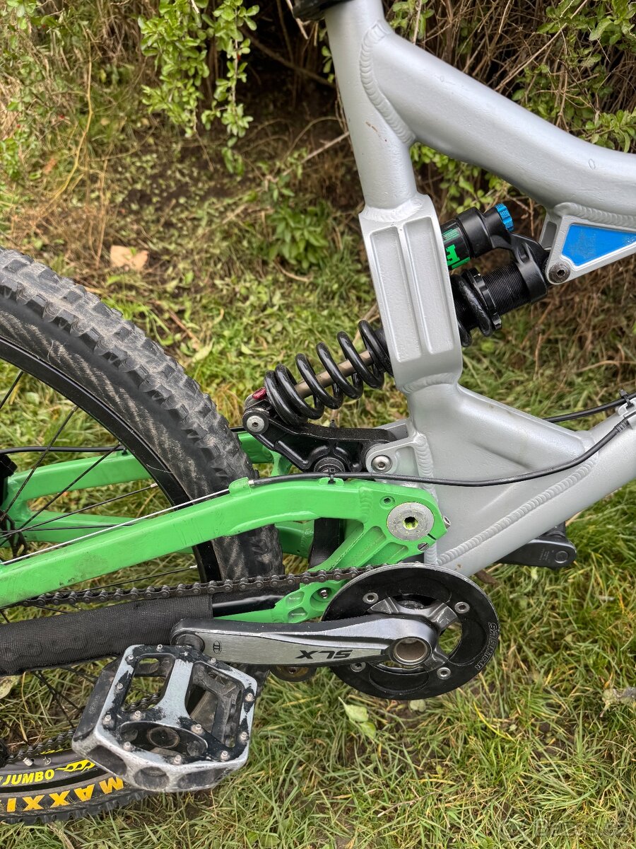 Downhill / freeride kolo commencal supreme DH - 13