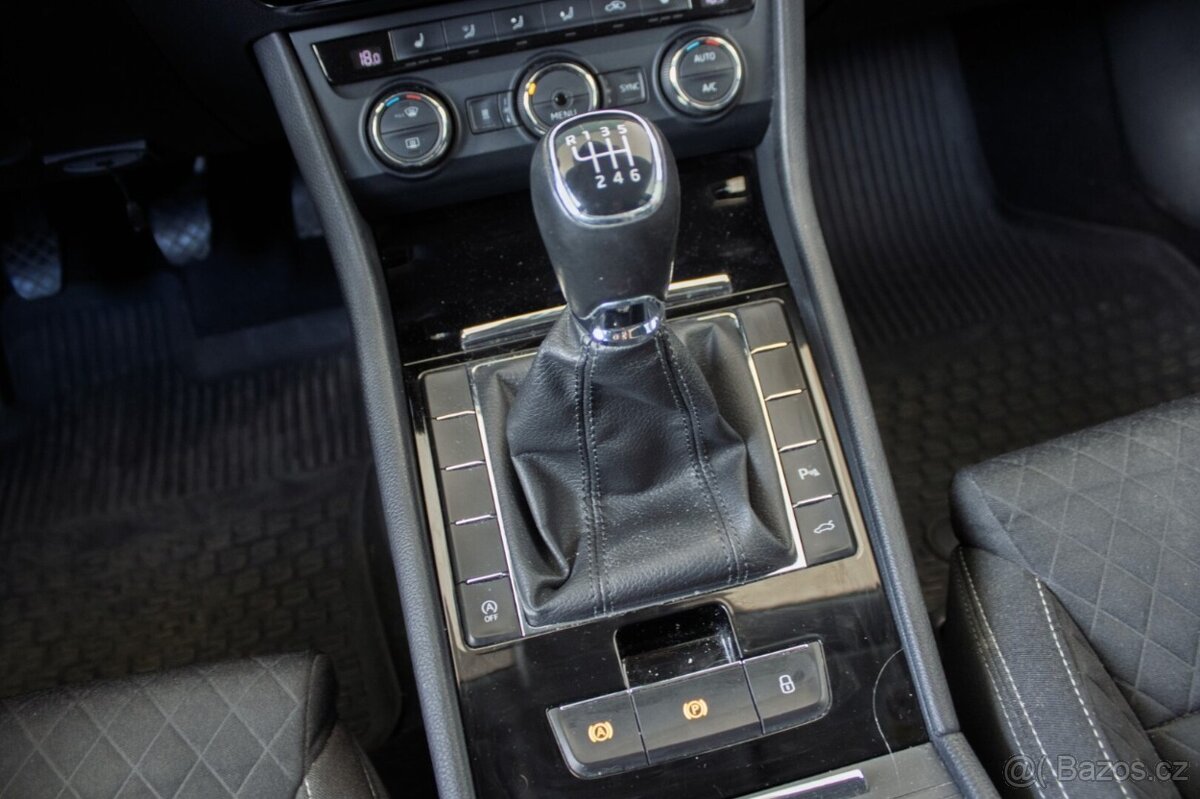 Škoda Superb Combi 1.8 TSI 132kW MT6 - 13