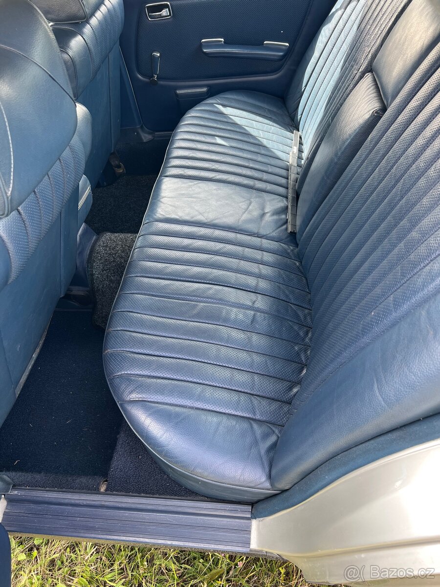 Mercedes-Benz 123 300 D - 13