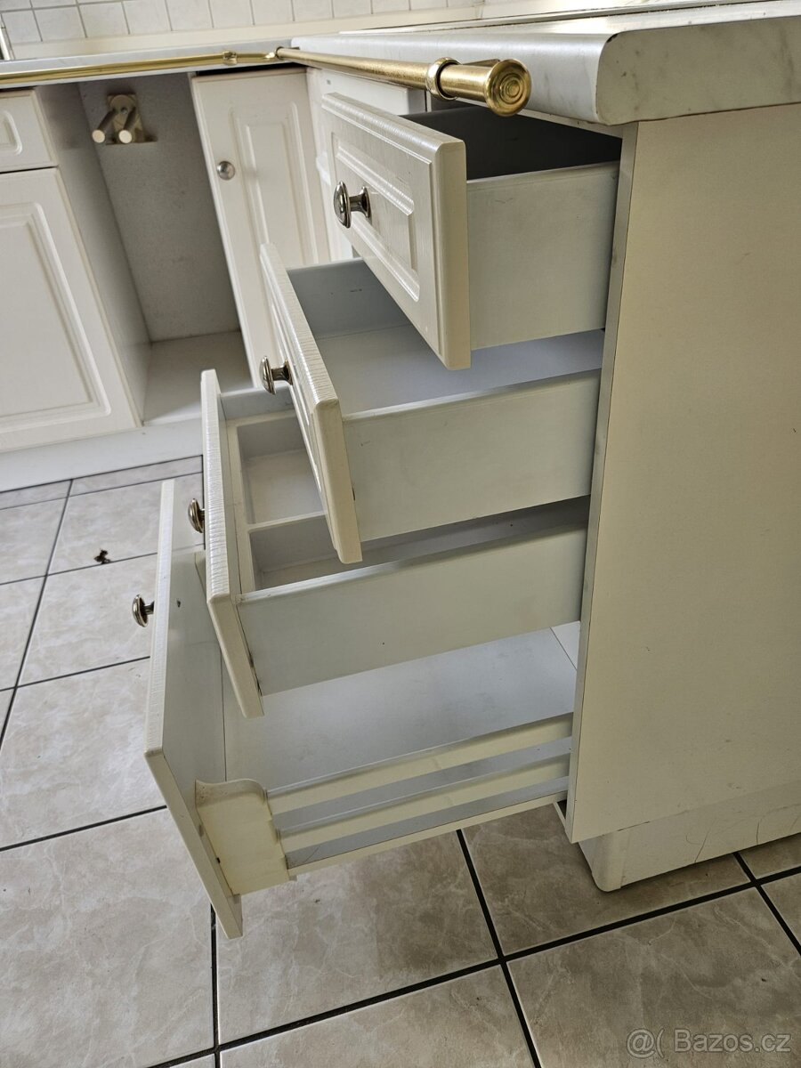 Rezervace - Kuchyně - 13