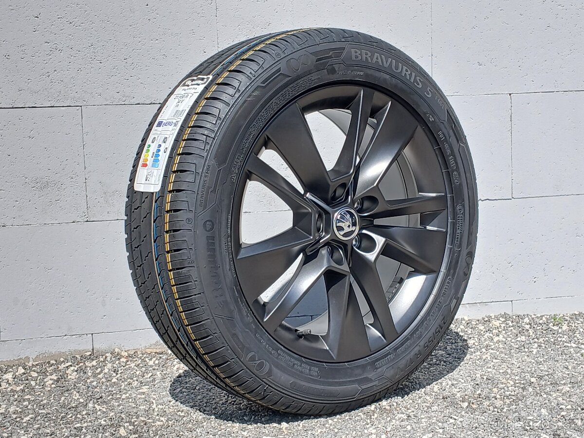 Pěkná nová letní orig alu Škoda Karoq 215/55/17 - 13