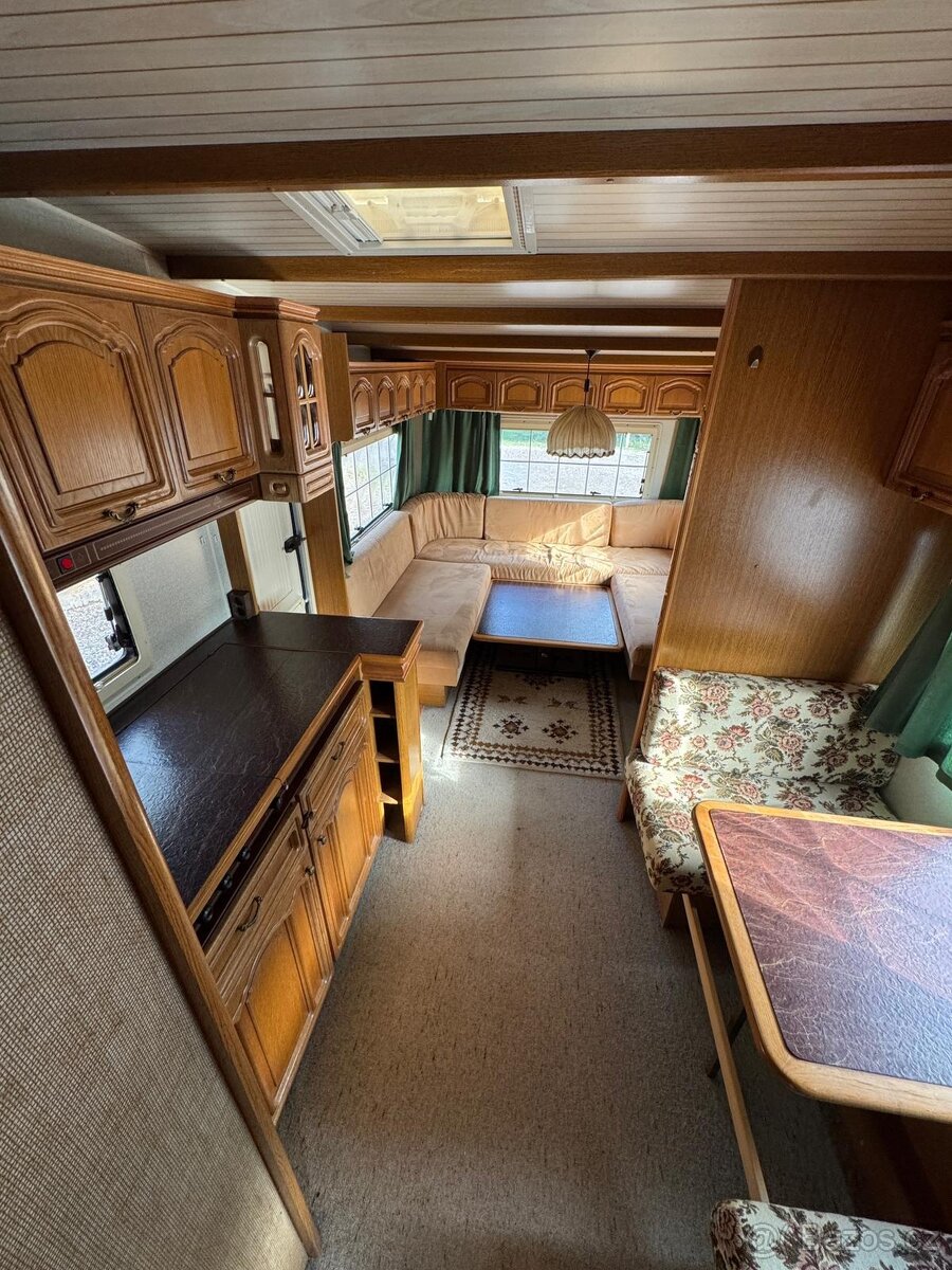 Dlouhodobě pronajmu celoroční karavan s pozemkem - 13