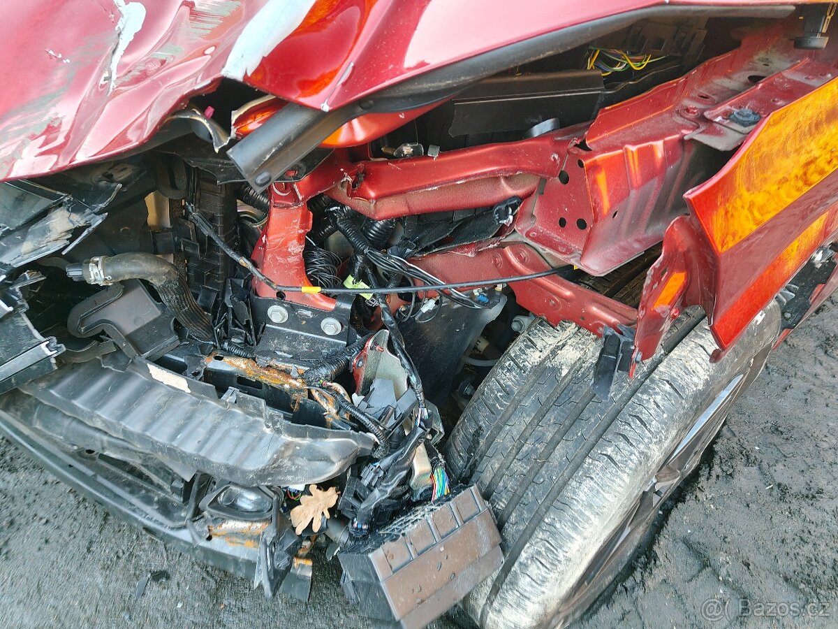 Nissan Qashqai hybrid Tekna - 13