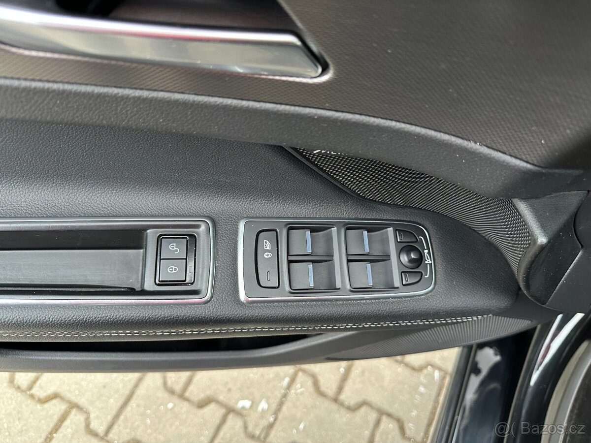 Jaguar XF, Kombi 3,0 TDi 221kW - 13