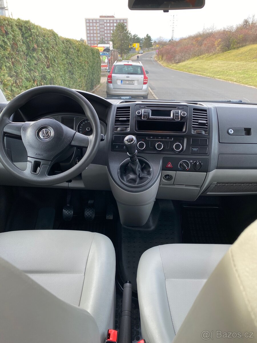 VW TRANSPORTER T5 Long 2014 9 MÍST - 13