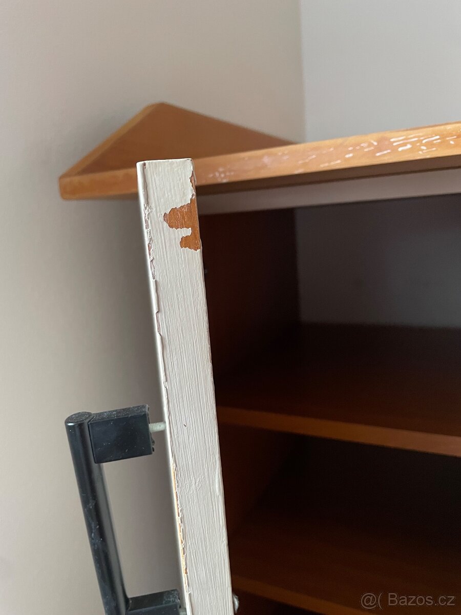 Přebalovací pult - 13