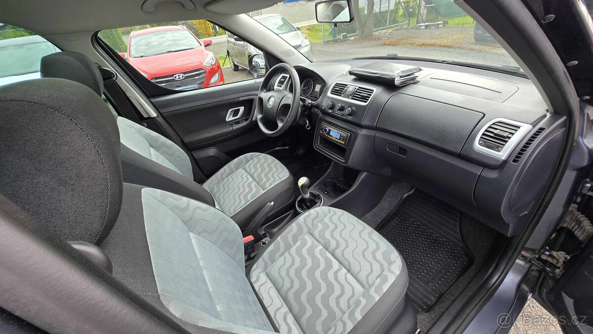 ŠKODA ROOMSTER 1.4 STYLE PANORAMA - 13