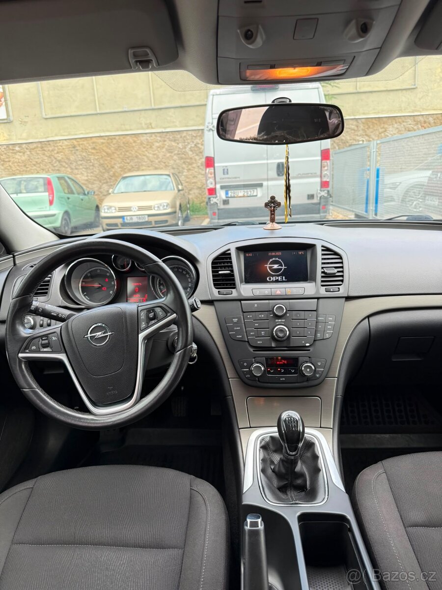 Opel Insignia - 13