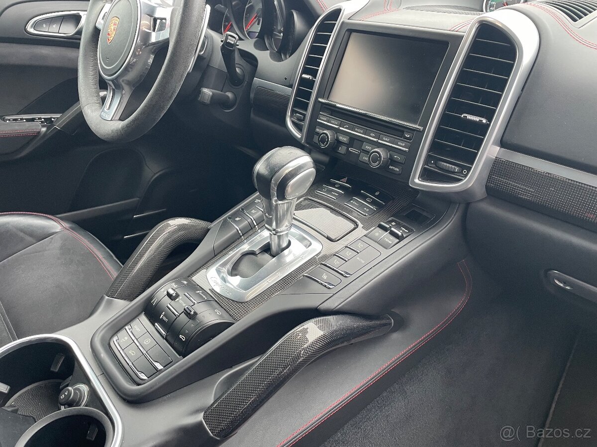 Porsche Cayenne 4,8 V8 GTS - 13