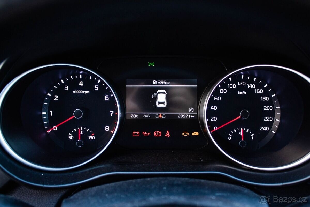 Kia Ceed - 13