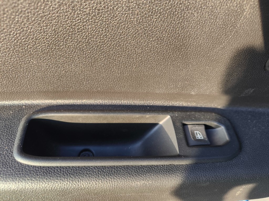 Duster Extreme 10/23, 1,0 TCe LPG, 38 tkm, 1. majitel, tažné - 13