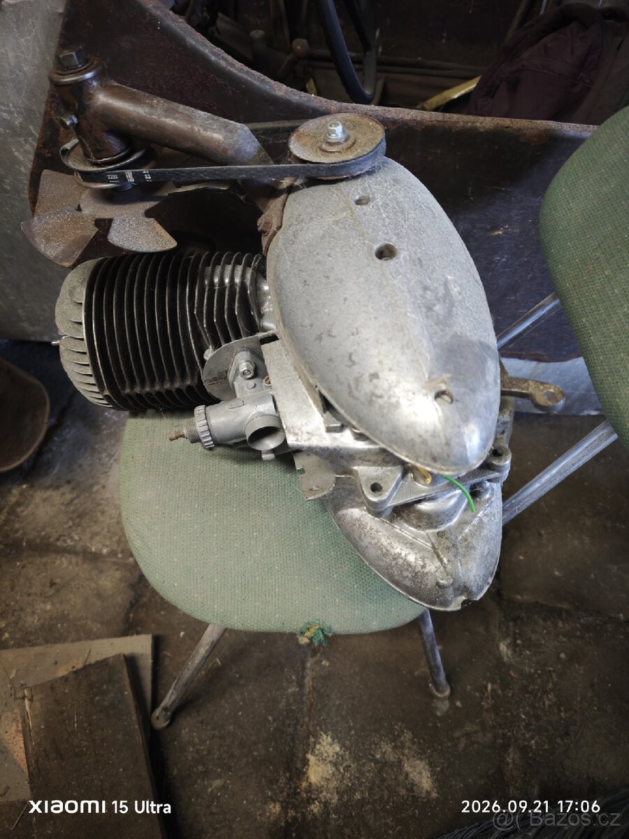Velorex Oskar 250 - 13