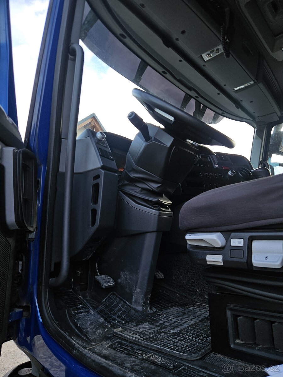 Tristranny sklapiec Renault 6x4 - 13