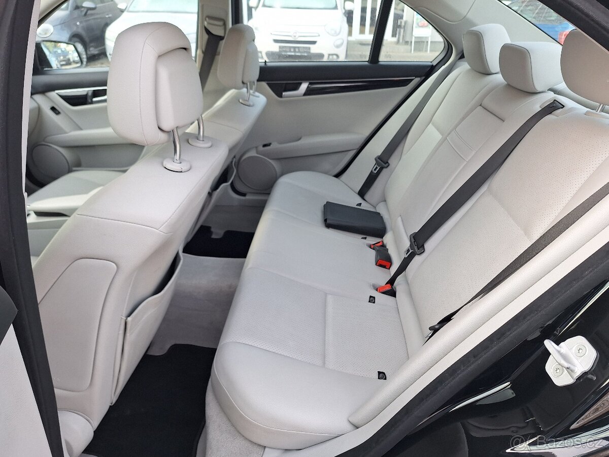 Mercedes-Benz C180 CDi 80KW Classic - 13