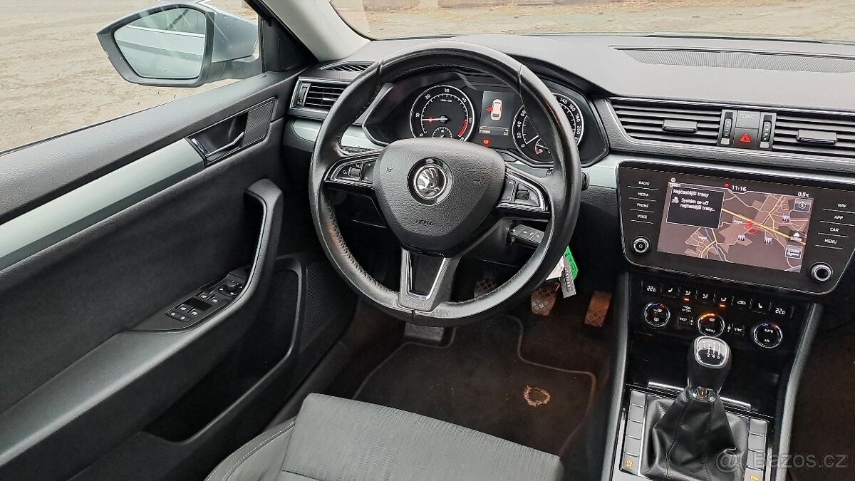 Škoda Superb 1.6 CR TDI Comfort+ NAVI - 13