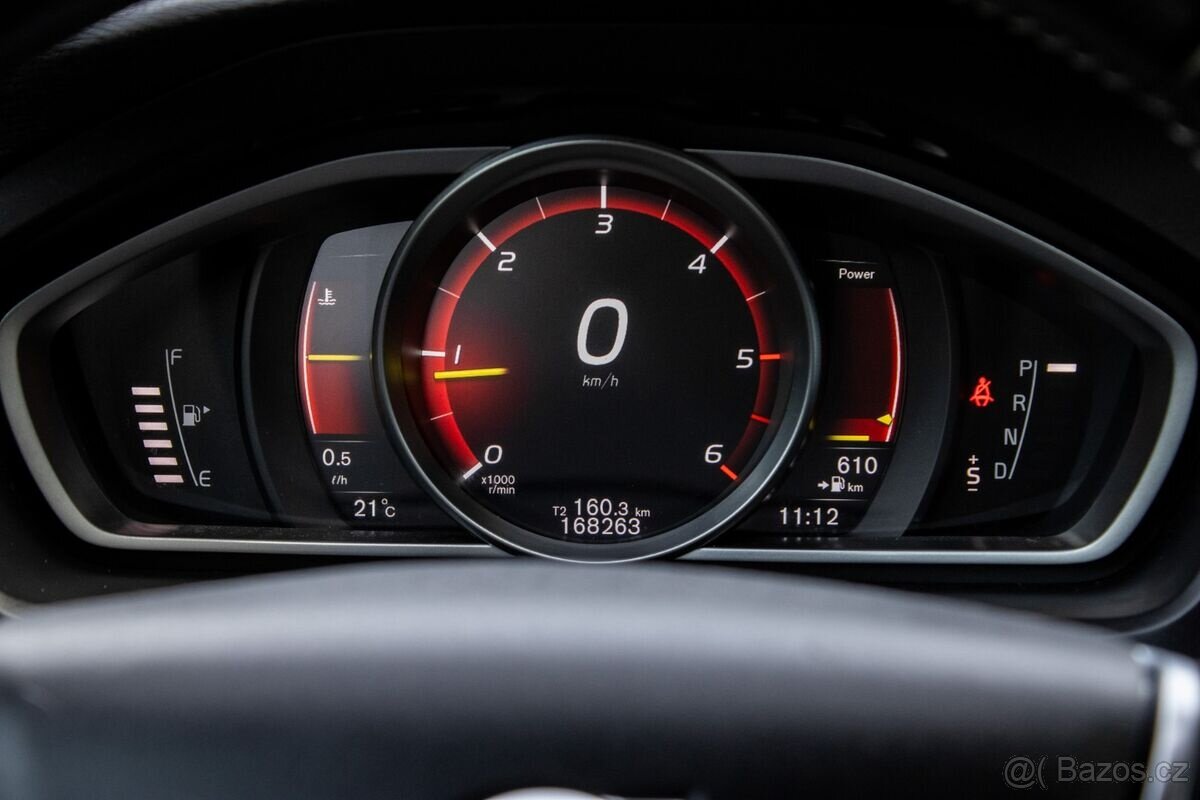 Volvo V40 D2 2.0L 88kW Geartronic 2017 - 13