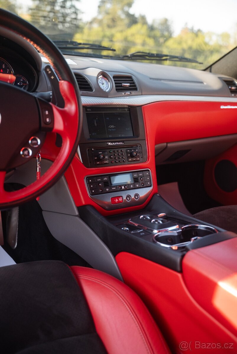 Maserati GranTurismo S - 13
