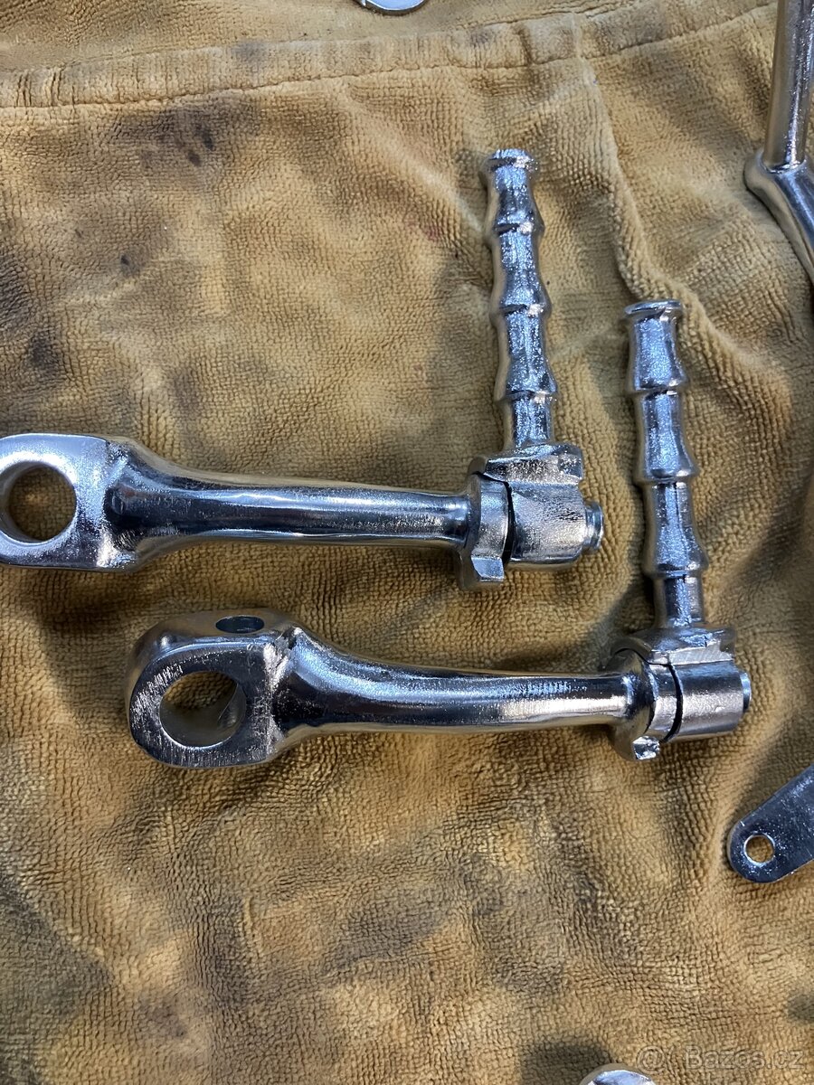 Jawa 50 pionyr mustang 550 555 05 20 21 23 zinkové Dily - 13