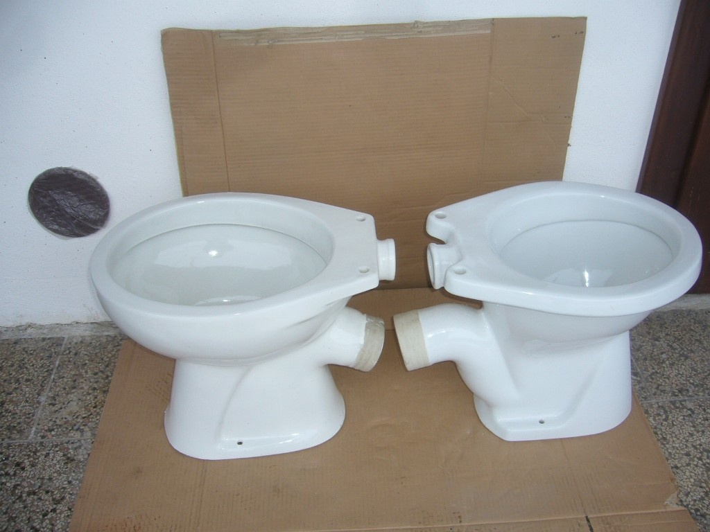 Umyvadla, WC mísy - 13